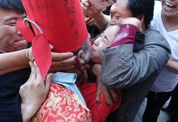 《婚闹-HunLao》官方中文版