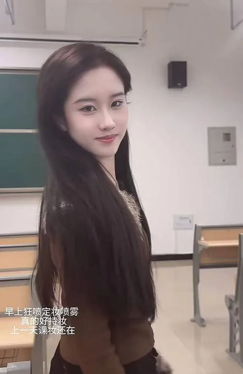 《徘徊的女子大学生~椎名酱》v1.1.0 汉化中文版