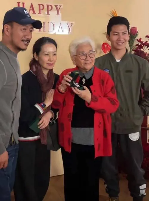 妹妹母亲～母性萝莉 ADV类型 安卓直装 中文汉化版本